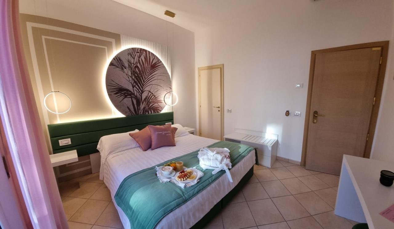 Hotel Angelini Ρίμινι Εξωτερικό φωτογραφία