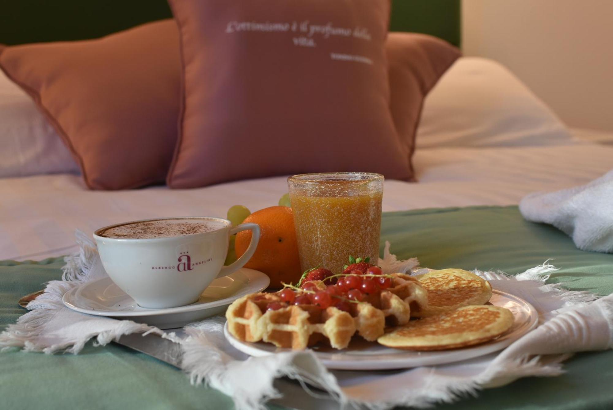 Hotel Angelini Ρίμινι Εξωτερικό φωτογραφία