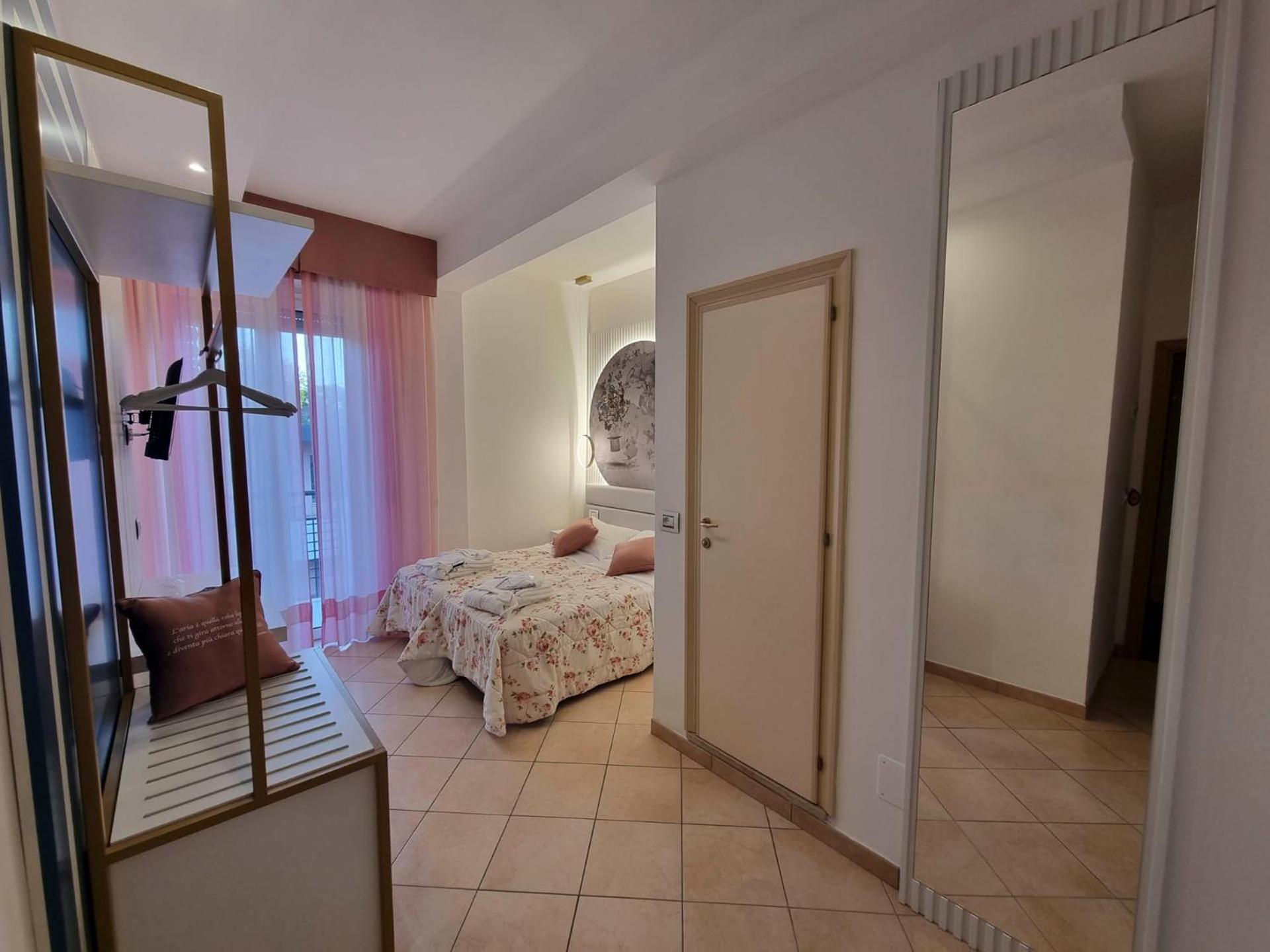 Hotel Angelini Ρίμινι Εξωτερικό φωτογραφία