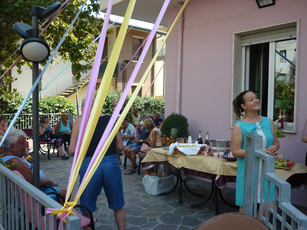 Hotel Angelini Ρίμινι Εξωτερικό φωτογραφία