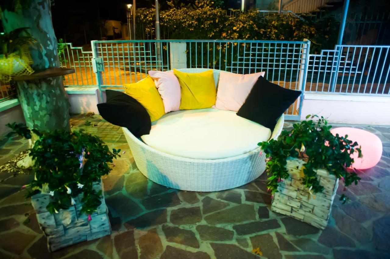 Hotel Angelini Ρίμινι Εξωτερικό φωτογραφία